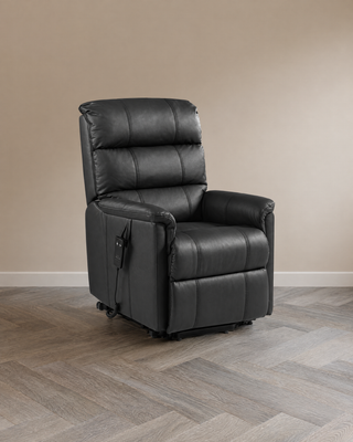 Relaxxx Velora Nero – zwarte leren relaxfauteuil met sta-op functie, aanzicht 2